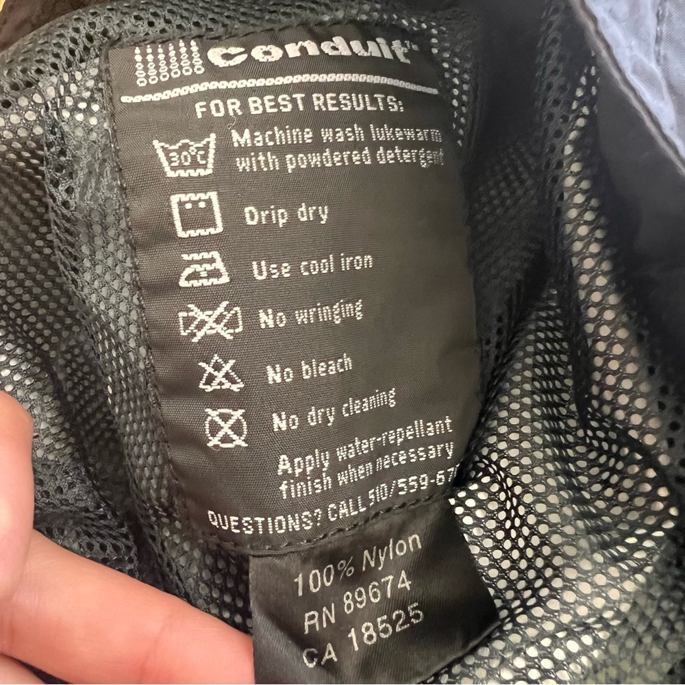 Mountain Hardware Conduit Side Zip Snowboard Ski … - image 4